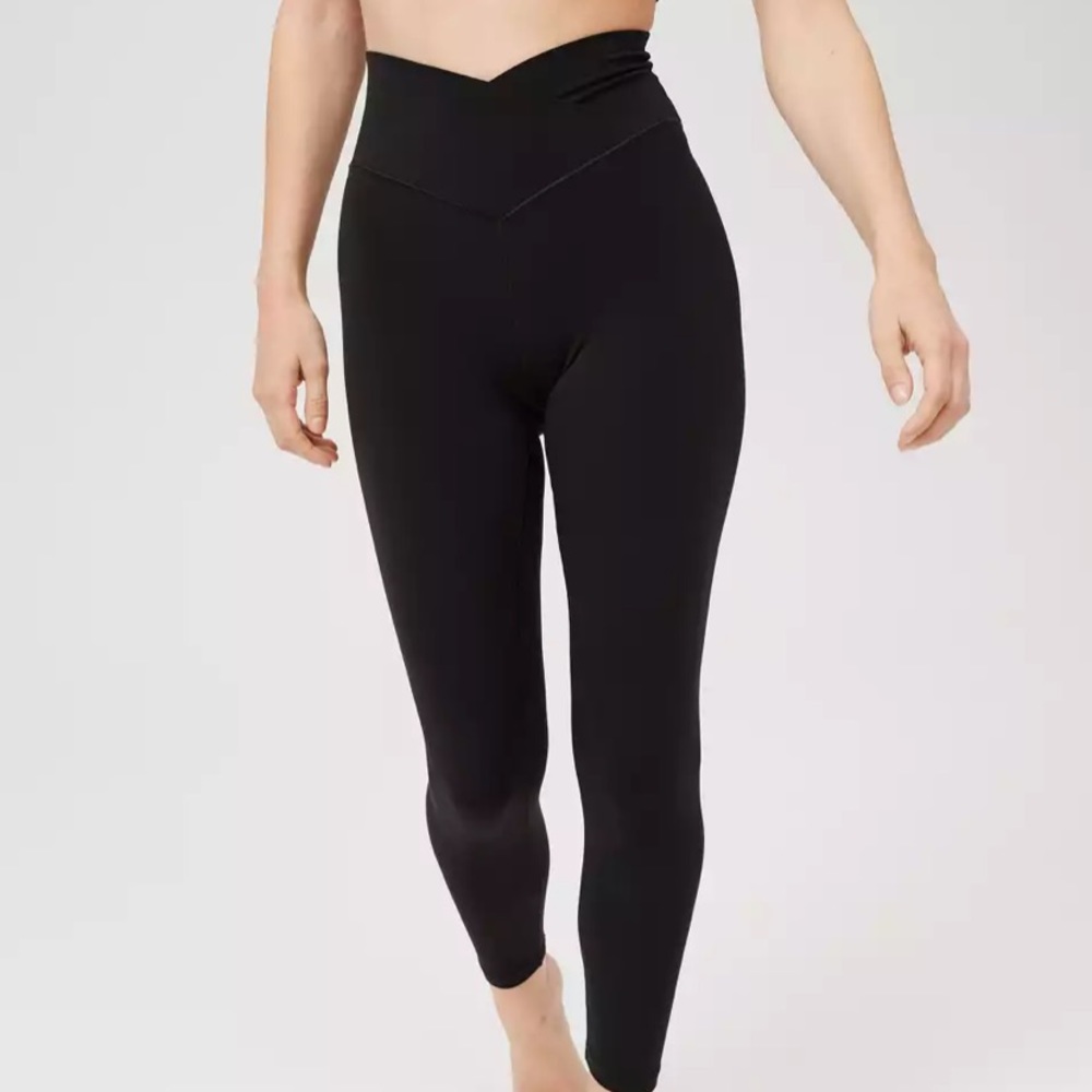Aerie Offline Black Crossover Leggings